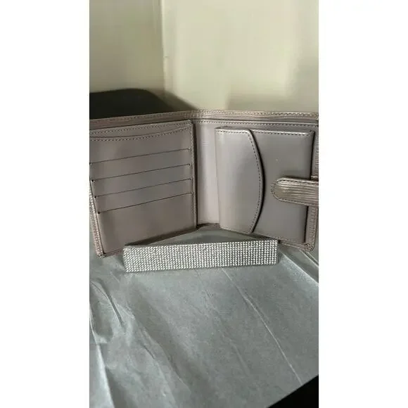 Louis Vuitton epi Marco bifold wallet